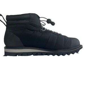 NIB Women’s Holden Apres Boot